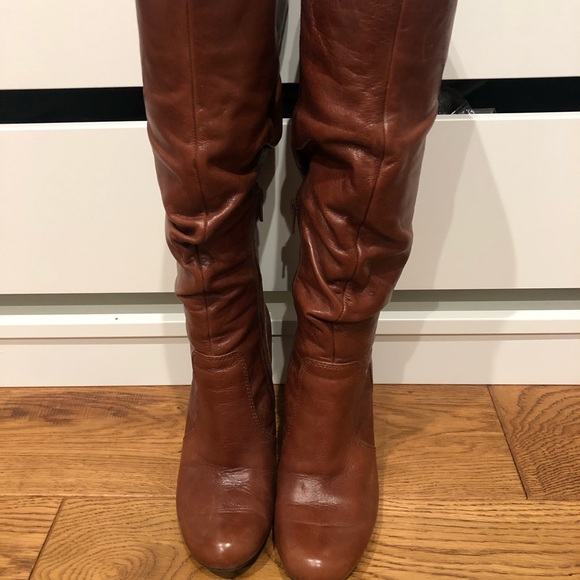 GUESS COGNAC LEATHER ROUND TOE MID-CALF SLOUCHY BOOT 7M. They’re back in style! - Picture 7 of 10
